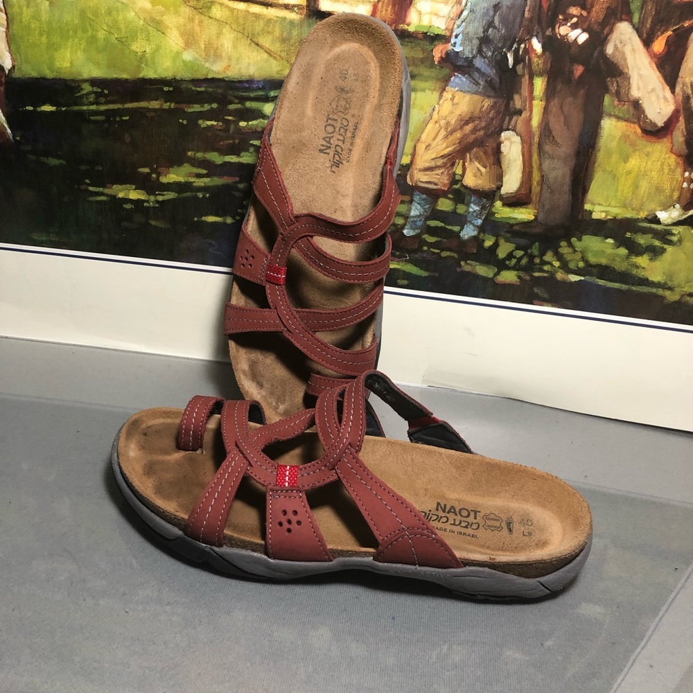 Naot Drift womens sandals sz 40